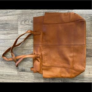 DULUTH trading co. leather bag